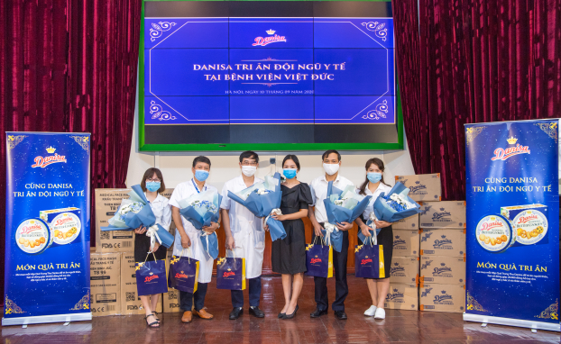   Danisa trao tặng 50.000 khẩu trang y tế trị giá và 100 phần quà trị giá 120 triệu đồng cho Bệnh viện Hữu Nghị Việt Đức Hà Nội  