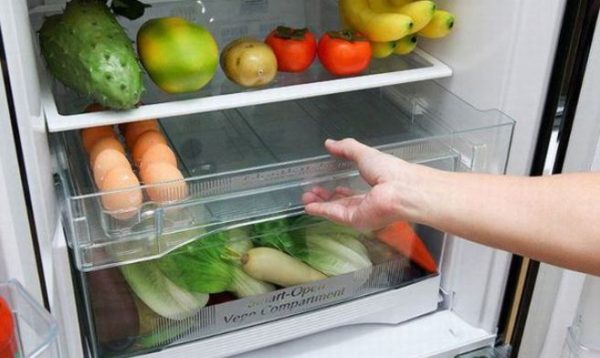 Đặt bát nước vào tủ lạnh mỗi ngày, mẹo hay giúp bạn giảm nửa tiền điện mỗi tháng 2