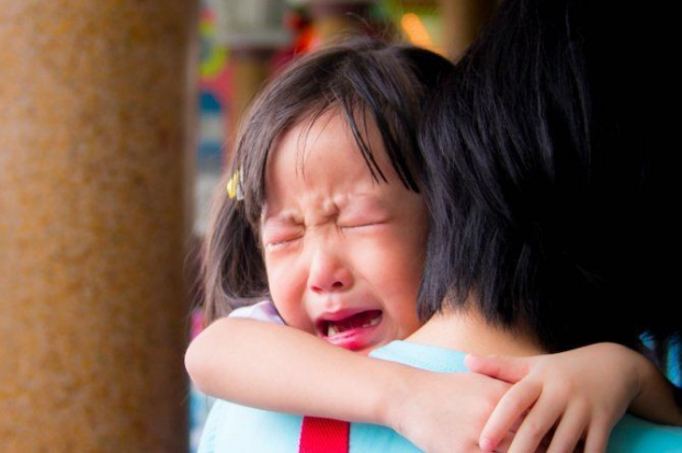 10 kiểu cha mẹ làm khổ con cái mà không nhận ra 1