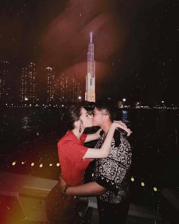 Hương Giang Idol cùng bạn trai khoe ảnh 'khóa môi' ngọt lịm trên du thuyền sang chảnh 2