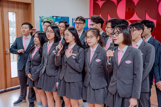   Toàn thể học sinh TH School cùng ngân vang bài ca TH School  