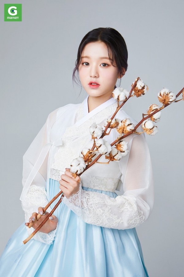 7 idol Kpop tỏa khí chất vương giả khi mặc Hanbok: Jimin như hoàng tử, Yoona hóa nữ thần 4