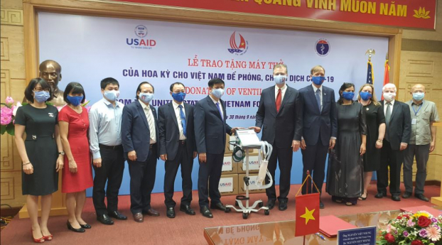 Hoa Kỳ trao tặng Việt Nam 100 máy thở hỗ trợ phòng, chống đại dịch COVID-19 3