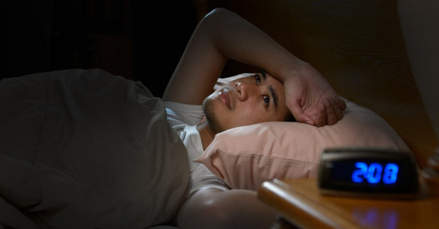  Tại sao chúng ta thường đột ngột tỉnh giấc lúc nửa đêm?  
