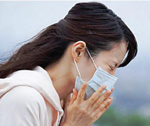   Cảm cúm, viêm mũi, viêm xoang là những bệnh dễ mắc khi giao mùa nóng lạnh. Ảnh minh họa  