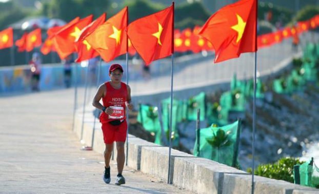   Trước đó vào năm 2017 ông cũng từng tham gia giải chạy marathon tại huyện đảo Lý Sơn  