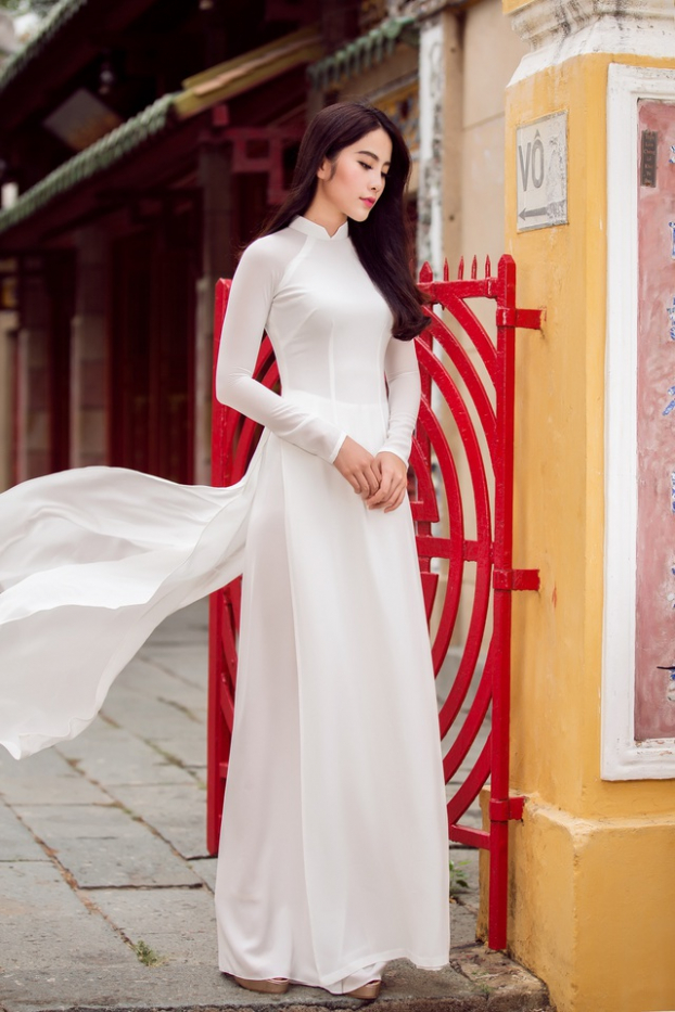 Sao Việt mặc áo dài trắng: Ngọc Trinh đẹp như tiên nữ, nhìn Lâm Khánh Chi mà khóc nghẹn 9