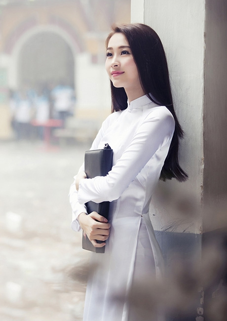Sao Việt mặc áo dài trắng: Ngọc Trinh đẹp như tiên nữ, nhìn Lâm Khánh Chi mà khóc nghẹn 7