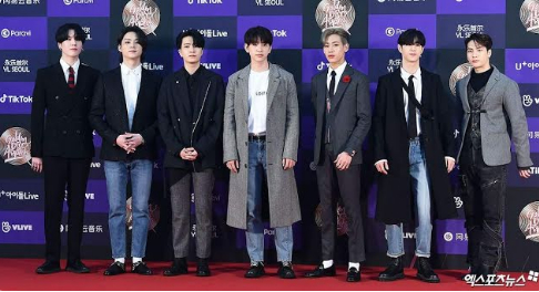 7 nhóm nam có thời trang thảm đỏ ấn tượng nhất Kpop: BTS linh hoạt, EXO giữ vững phong độ 3