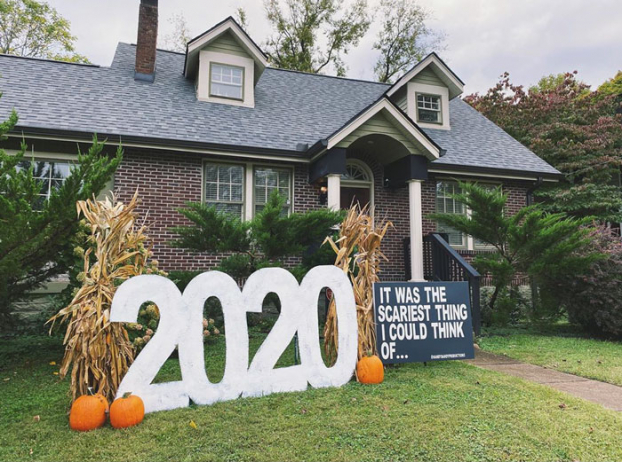 22 'bậc thầy' trang trí Halloween khiến hàng xóm vừa sợ vừa buồn cười 7