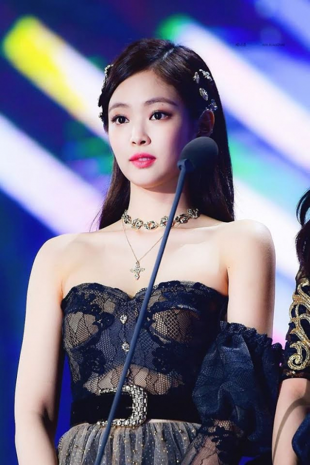 30 idol nữ hot nhất tháng 11: 2 mỹ nhân BLACKPINK chiếm top 1
