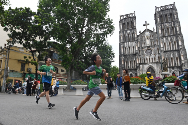   Hàng loạt thành tích ấn tượng tại VPBank Hanoi Marathon ASEAN 2020  