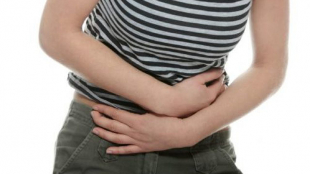   Đau bụng kéo dài có thể là dấu hiệu cảnh báo mắc một bệnh lý nguy hiểm chết người. Ảnh minh họa  