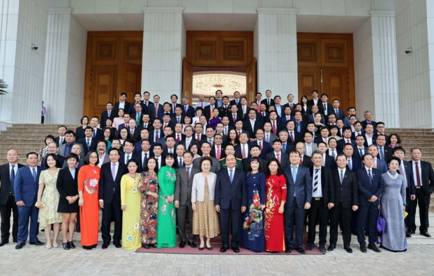   Đại diện 124 doanh nghiệp đạt Thương hiệu Quốc gia tiếp kiến Thủ tướng Nguyễn Xuân Phúc.  