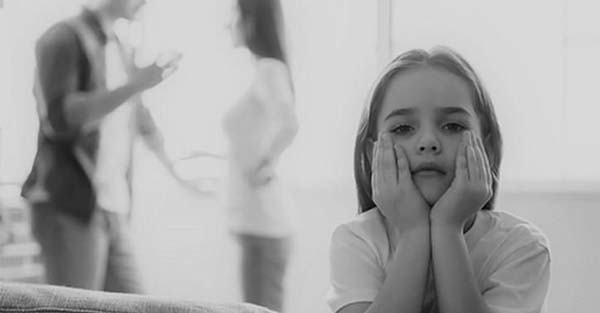 Dấu hiệu cảnh báo trầm cảm ở trẻ nhỏ mà bố mẹ cần lưu ý, tuyệt đối không chủ quan 0