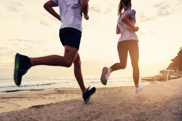   Tập thể dục thường xuyên giúp tăng sức bền cho cơ thể, ổn định huyết áp. Ảnh minh họa  