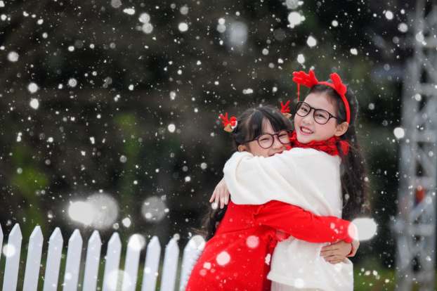 Giáng sinh tuyết trắng cùng búp măng Noel cao nhất Việt Nam tại Ecopark 10