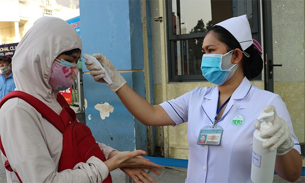 Tối 30/12, Việt Nam có 2 ca nhiễm COVID-19 mới cách ly tại Hưng Yên và TP.HCM 0