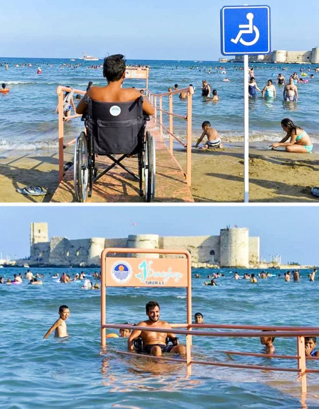   Người khuyết tật cũng có thể tắm biển  