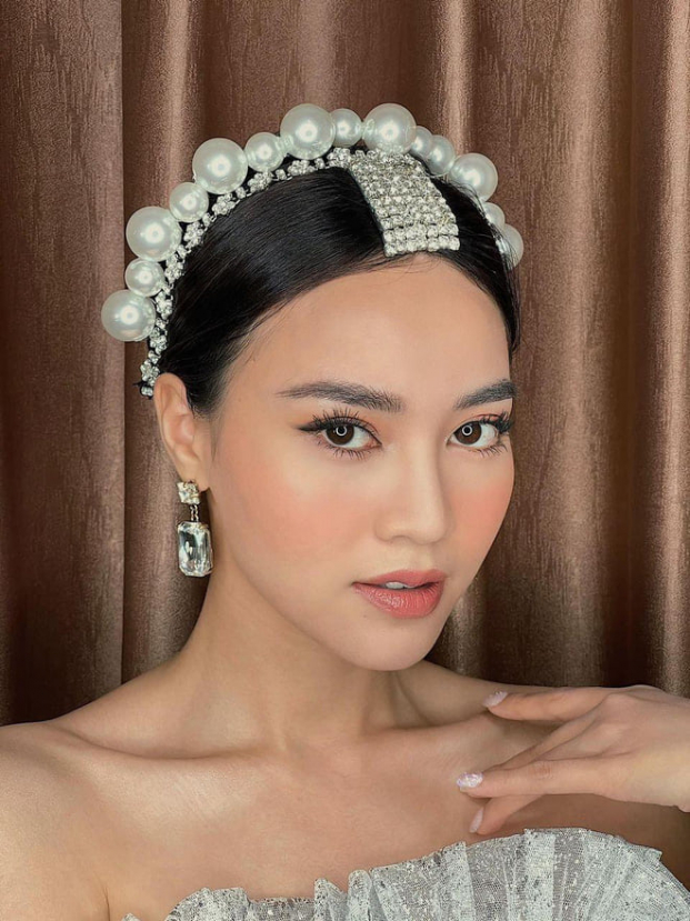 Sao Việt đeo bờm tóc: Hà Hồ đẹp như nữ hoàng, Ngọc Trinh bị chê kém sang vì lỗi trang điểm 5