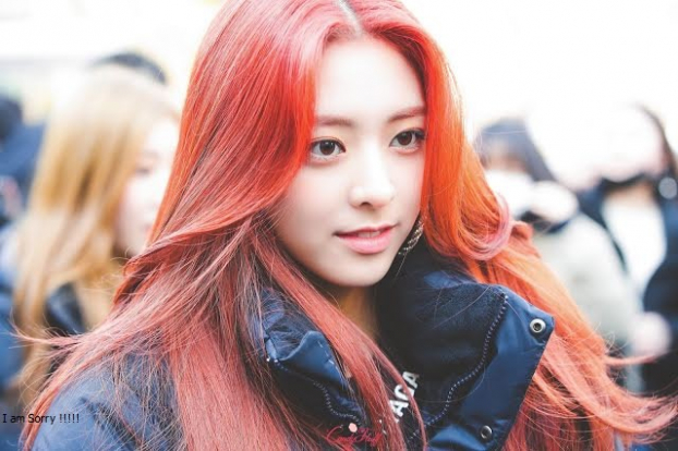 Knet liệt kê 21 idol Kpop để tóc đỏ đẹp nhất: Joy xinh như búp bê sứ, V siêu cuốn hút 7