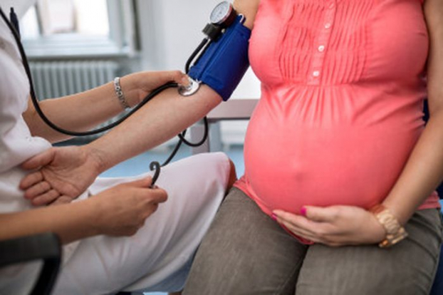   Rau bong non thường xảy ra ở các trường hợp thai phụ có tiền sử tăng huyết áp, tiền sản giật. Ảnh minh họa  