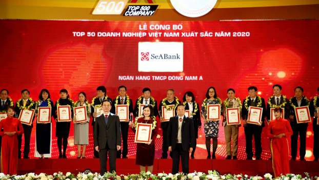   Đặc biệt, trong khuôn khổ sự kiện này, SeABank cũng vinh dự được bình chọn nằm trong Top 50 doanh nghiệp Việt Nam xuất sắc năm 2020.  