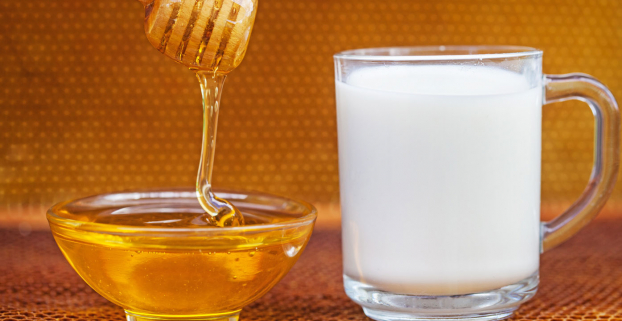 3 cách làm đẹp với mật ong và sữa tươi giúp bạn có làn da sáng ngời, rạng rỡ ngay tại nhà 1