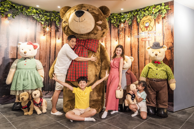 'Xuyên không' về tuổi thơ với các Teddy Bear Museum 'đốn tim' nhất thế giới 16