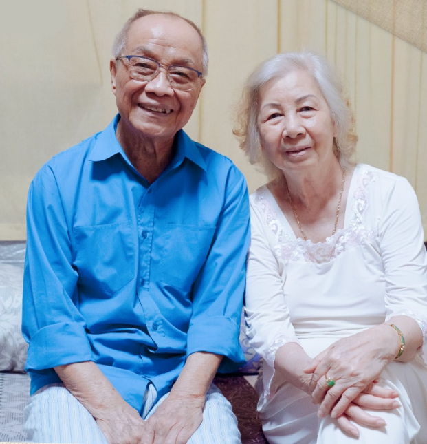   Ông Ngọc Thọ và bà Dục Tú vui vẻ, hạnh phúc bên nhau suốt 62 năm  