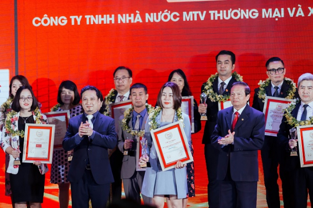 Sinh nhật 15 tuổi: Viettel Store ưu đãi trọn tháng 5 để tri ân khách hàng 2