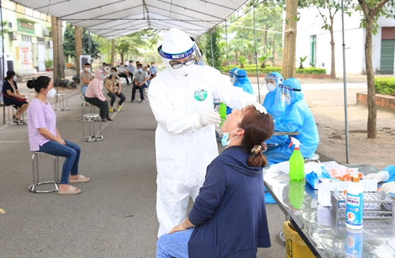   Hà Nội thêm 7 người dương tính COVID-19, trong đó có F1 vợ Giám đốc Hacinco. Ảnh minh họa  