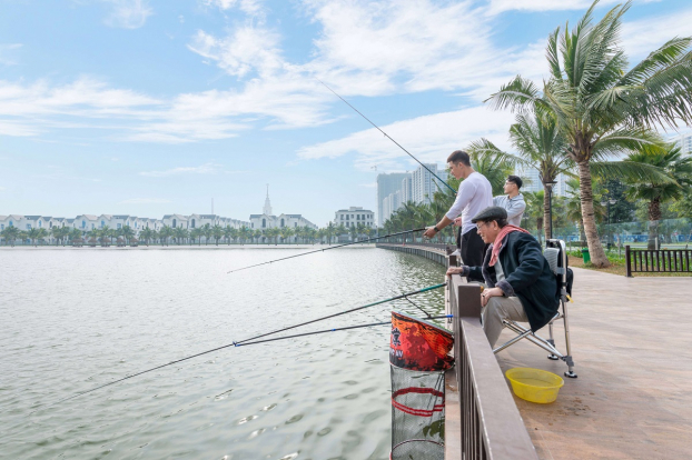 Câu cá tại hồ Ngọc Trai là hoạt động yêu thích vào buổi chiều của cư dân Vinhomes Ocean Park