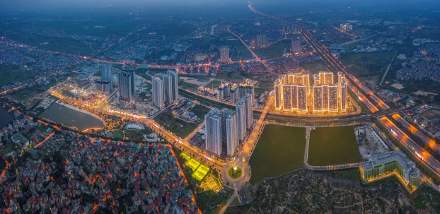   Vinhomes Smart City sở hữu vị trí siêu kết nối và hệ thống tiện ích đa dạng đã đi vào vận hành góp phần thắp sáng trung tâm mới phía Tây Hà Nội.  