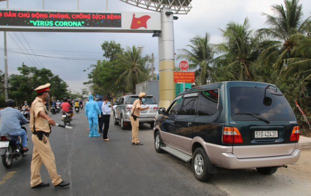 Nhiều tỉnh, thành dừng vận chuyển hành khách tới TP.HCM.