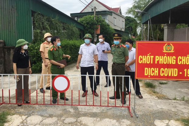   Hà Tĩnh lập chốt phong tỏa để kiểm soát dịch.  