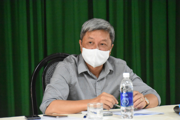   Thứ trưởng Bộ Y tế Nguyễn Trường Sơn làm việc cùng TP.HCM về chiến dịch tiêm 800.000 liều vắc-xin.  