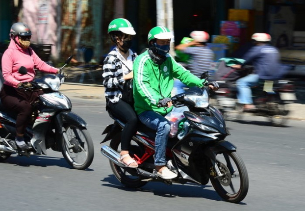   Sở Y tế tỉnh Bình Thuận vừa có thông báo khẩn tìm 2 tài xế Grab có chở ca mắc COVID-19. Ảnh minh họa  