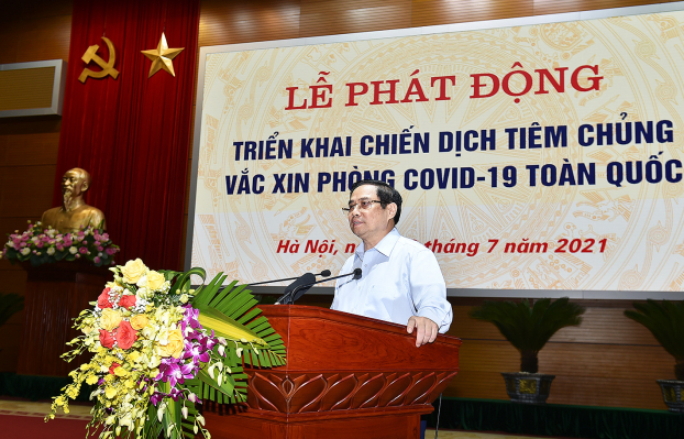   Thủ tướng Phạm Minh Chính phát biểu tại lễ phát động chiến dịch tiêm chủng lớn nhất lịch sử.  