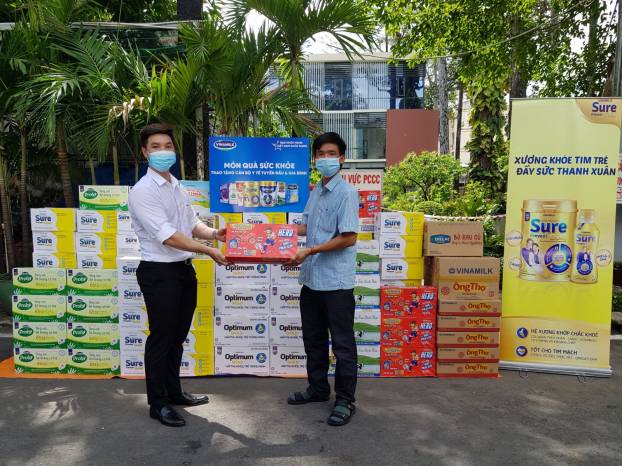   Vinamilk tiếp sức tuyến đầu tại hơn 50 bệnh viện trên cả nước, hoạt động thuộc chiến dịch cộng đồng “Bạn khỏe mạnh, Việt Nam khỏe mạnh”  