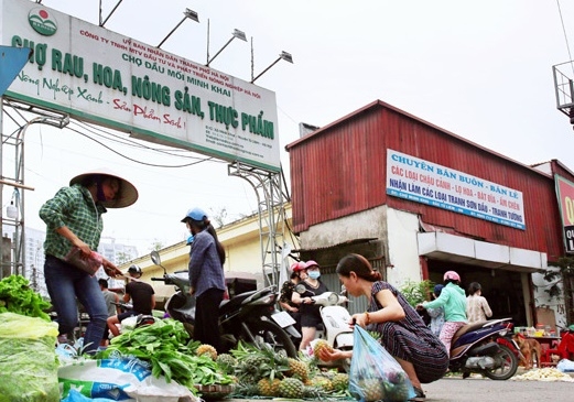   Hà Nội tạm dừng hoạt động chợ đầu mối Minh Khai do liên quan đến ca COVID-19. Ảnh minh họa  