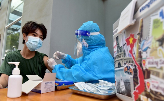   Tính đến ngày 01/8/2021, Việt Nam đã triển khai tiêm hơn 6,4 triệu liều vắc-xin COVID-19, trong đó có 659.064 người đã được tiêm liều thứ hai.  