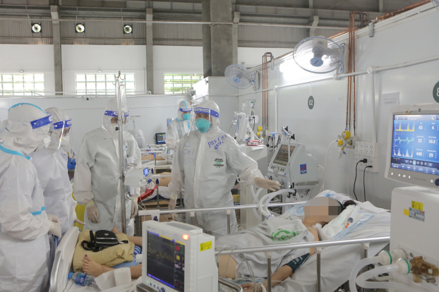   Hiện Trung tâm Hồi sức người bệnh Covid-19 Bệnh viện Bạch Mai tại TP.HCM đang điều trị cho gần 250 bệnh Covid-19  