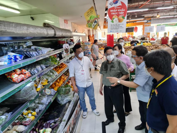   Thủ tướng Phạm Minh Chính thăm siêu thị VinMart Lê Văn Việt, Tp. Hồ Chí Minh  