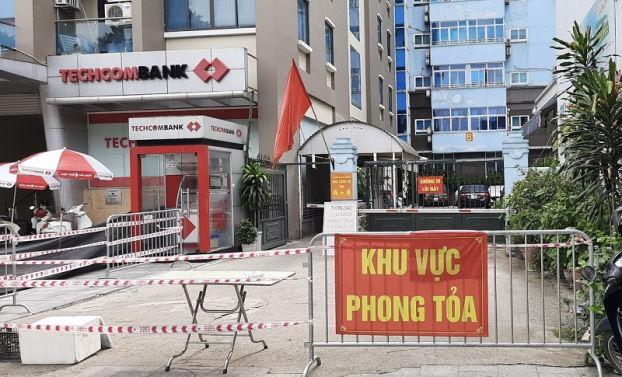   Hà Nội phong tỏa tạm thời 273 căn hộ khu vực đường Lê Trọng Tấn do liên quan ca COVID-19. Ảnh minh họa  