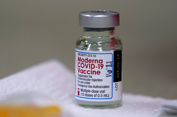   TP.HCM đang tiêm vắc xin Pfizer cho người đã tiêm Moderna mũi 1. Ảnh minh họa  