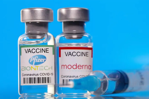   Trong trường hợp bất khả kháng tạm thời không có cùng loại vắc xin thì có thể tiêm trộn vắc xin Moderna và vắc xin Pfizer. Ảnh minh họa  