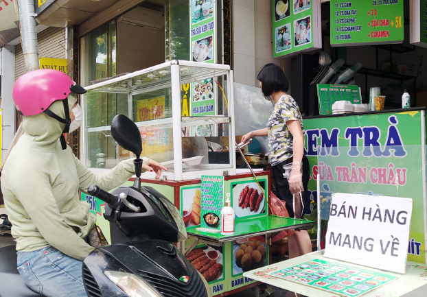 TP.HCM cho phép quán ăn, cửa hàng văn phòng phẩm mở cửa đến 18 giờ, chỉ bán mang về 0