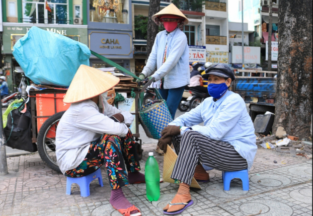   Lao đông ngoại tỉnh ở Hà Nội muốn về quê, đăng ký ngay với chính quyền địa phương. Ảnh minh họa  