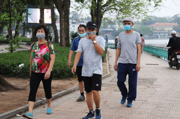   Từ ngày mai, Hà Nội cho phép tập thể dục ngoài trời nhưng không được tụ tập quá 10 người. Ảnh minh họa  